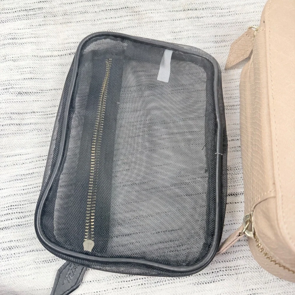 Trish McEvoy Light Beige Cream Reptile Skin Makeup Planner Travel Toiletries - Picture 5 of 7